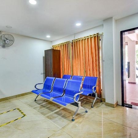 Hotel Fabexpress P.A.S Residency Chennai Zewnętrze zdjęcie
